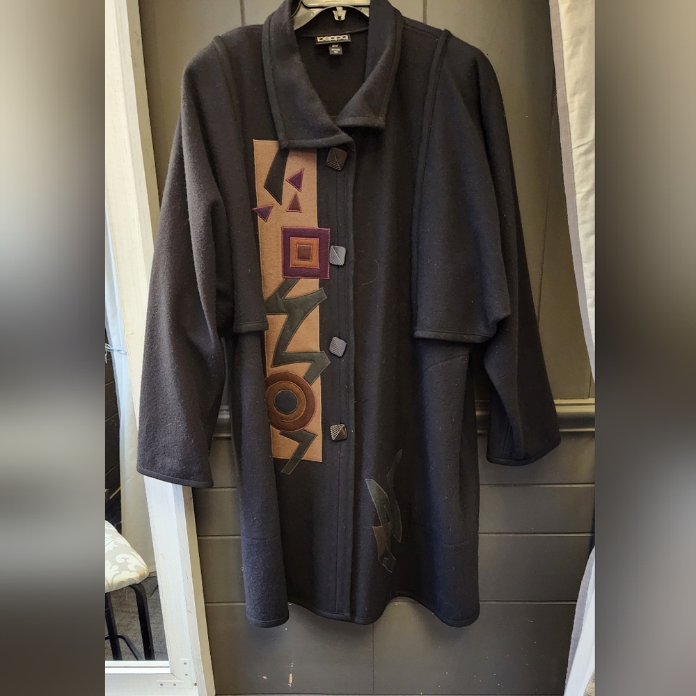 Vintage Beppa Black Wool Coat with Abstract Oriental Motif